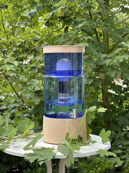 AcalaQuell® Smart blau | Echtholz Ahorn flach | Glastank 8 Liter für 1-4 Personen | verschiedene Optionen