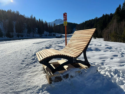 Himmelsliege ,,Achensee" |  Waldsofa aus Lärchenholz | schwarz pulverbeschichtet | diverse Größen | optionales Gravurschild