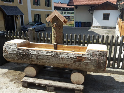 Holzbrunnen ,,Aiplspitz" Baumstammbrunnen mit Rinde | diverse Größen & Optionen