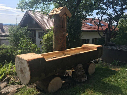 Holzbrunnen ,,Aiplspitz" Baumstammbrunnen mit Rinde | diverse Größen & Optionen