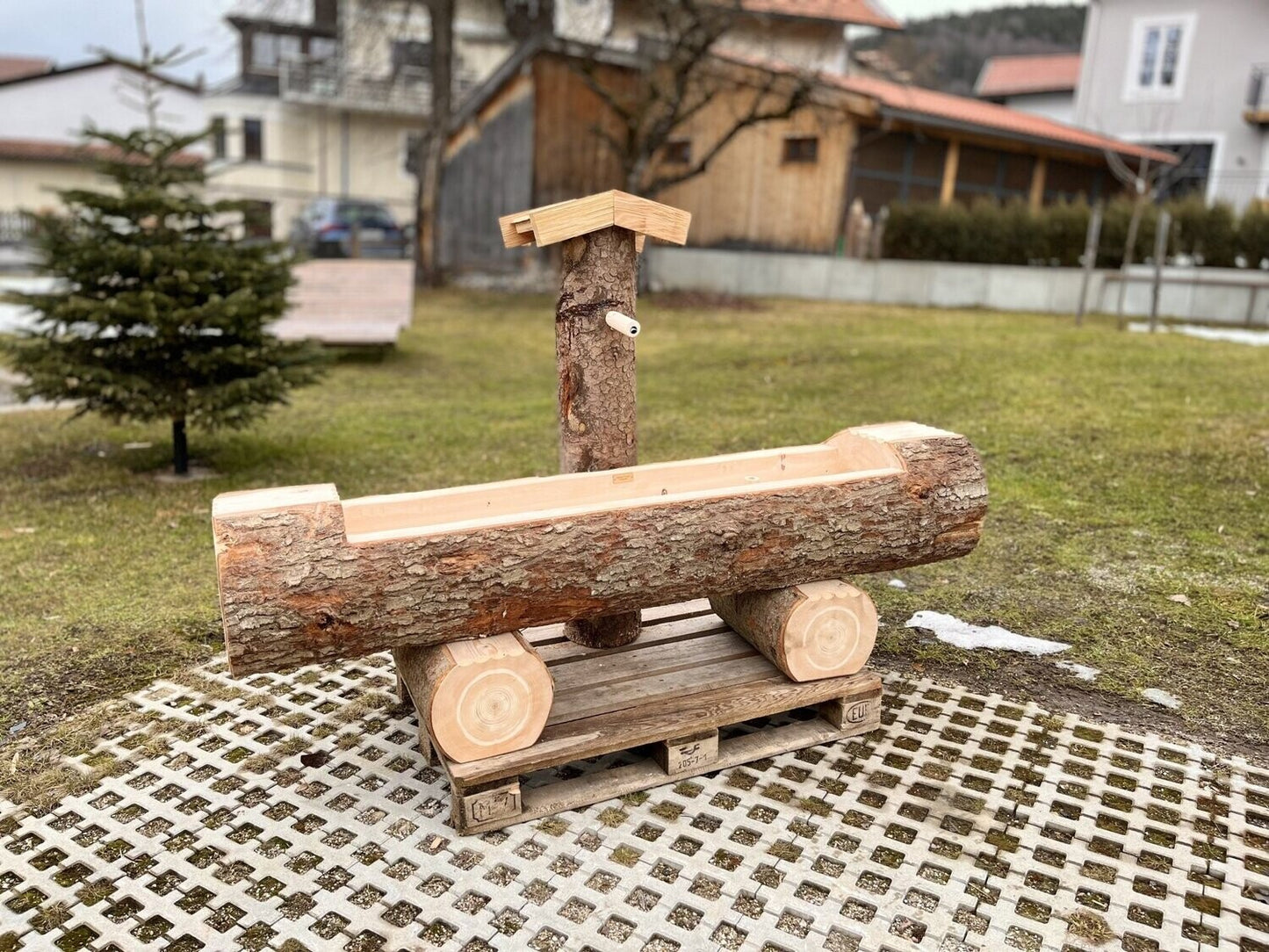 Holzbrunnen ,,Aiplspitz" Baumstammbrunnen mit Rinde | diverse Größen & Optionen