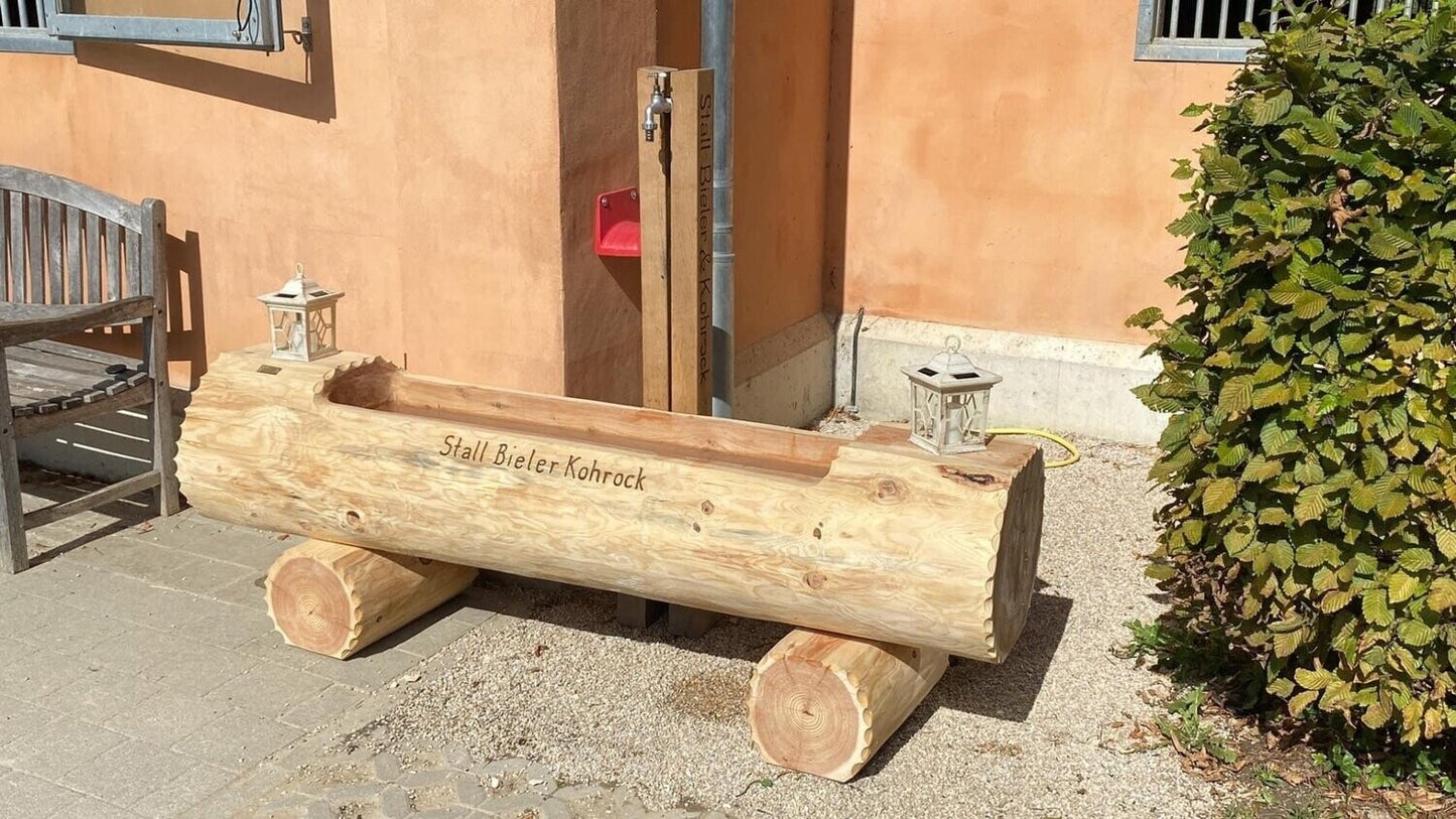 Holzbrunnen ,,Bodenschneid" Holztrog Lärche Seiten abgeflacht | diverse Größen & Lasur-Option