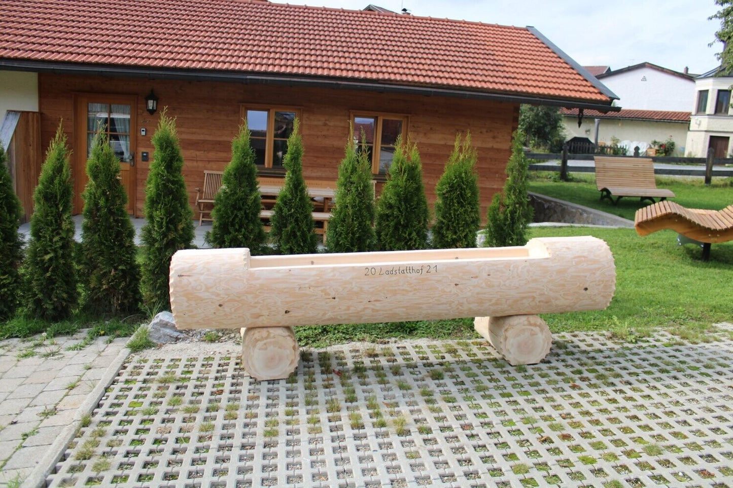 Holzbrunnen ,,Brecherspitz" Holztrog Seiten abgeflacht | diverse Größen & Optionen