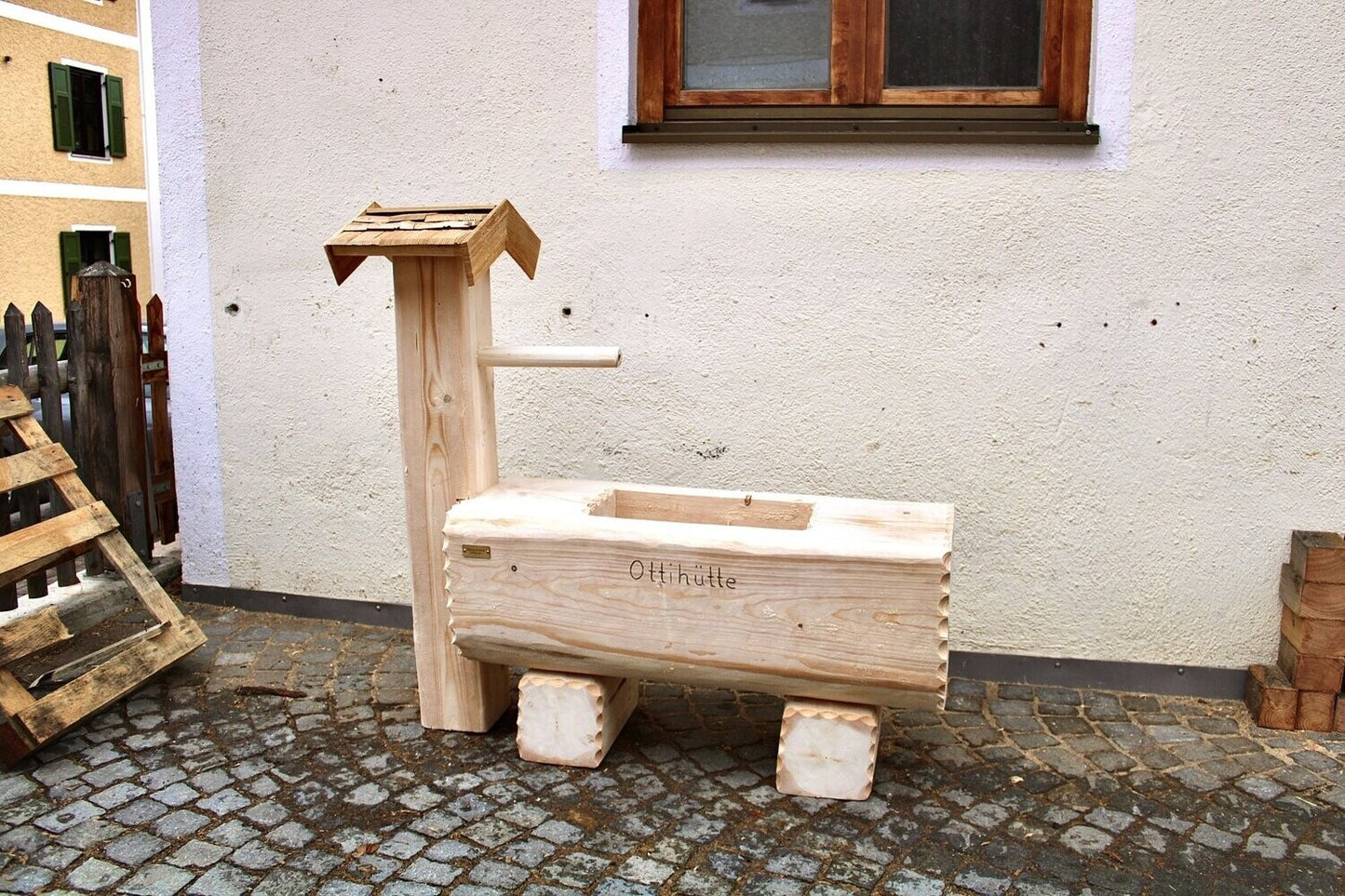 Holzbrunnen ,,Grüneck" eckiger Wassertrog aus Tannenholz | diverse Größen & Optionen