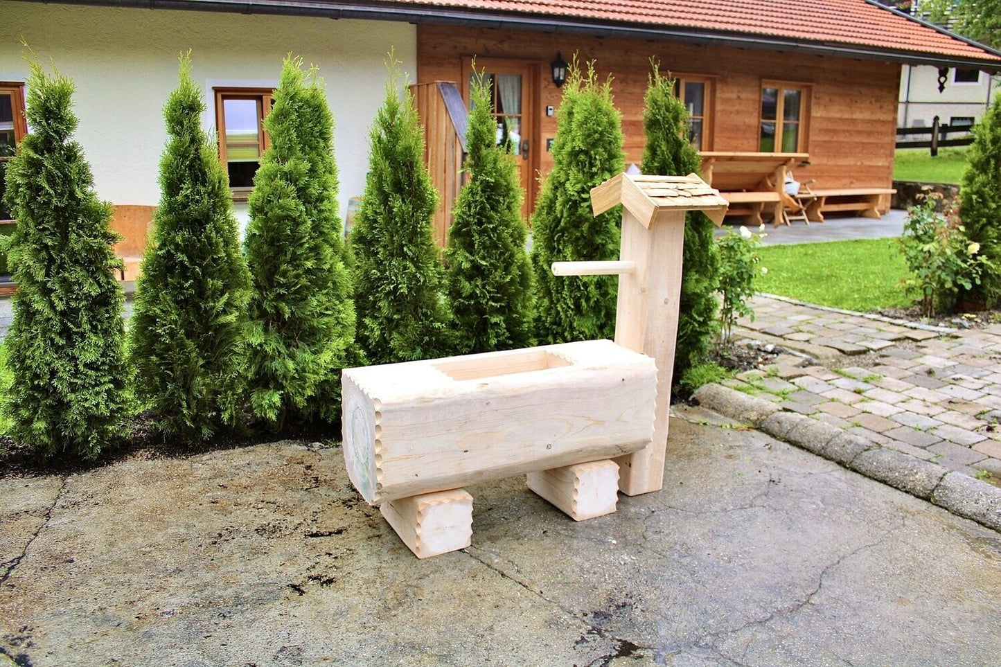 Holzbrunnen ,,Grüneck" eckiger Wassertrog aus Tannenholz | diverse Größen & Optionen
