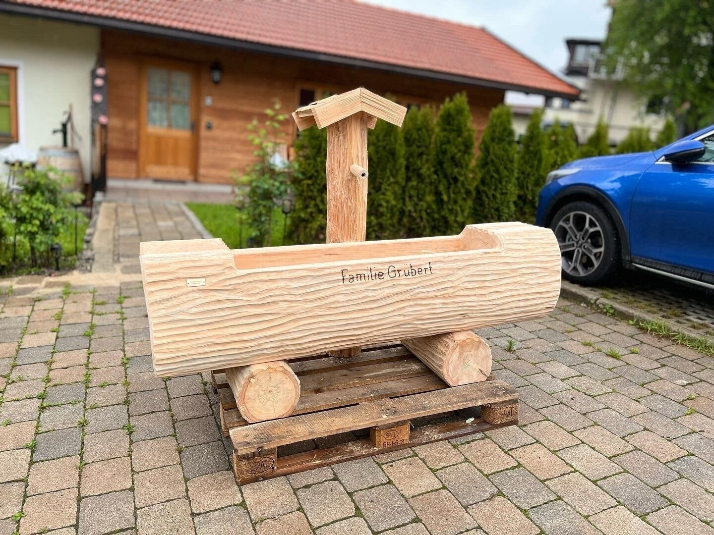 Holzbrunnen ,,Jägerkamp" Zierbrunnen mit Struktur Lärchenholz | diverse Größen & Optionen