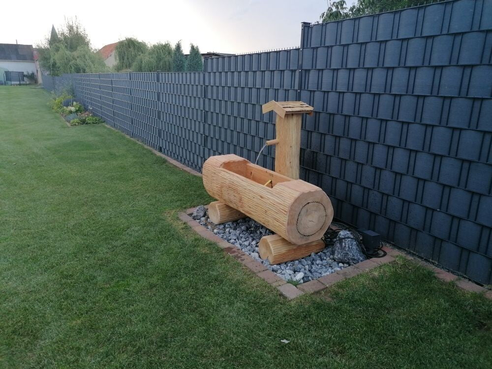 Holzbrunnen ,,Jägerkamp" Zierbrunnen mit Struktur Lärchenholz | diverse Größen & Optionen