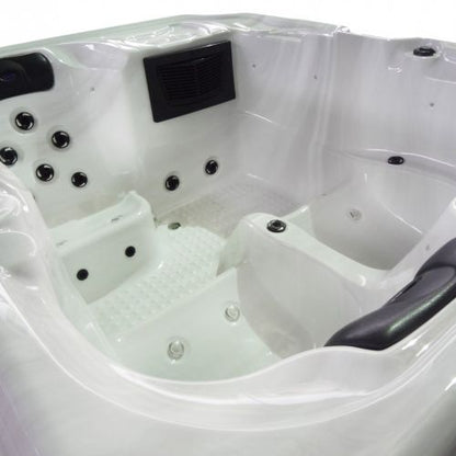 Sanotechnik OASIS OUTDOOR WHIRLPOOL white marble inkl. Abdeckung und Stiege 208x175x90 cm