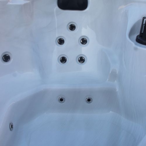 Sanotechnik PALMA OUTDOOR WHIRLPOOL white marble inkl. Abdeckung und Stiege 190x190x86 cm