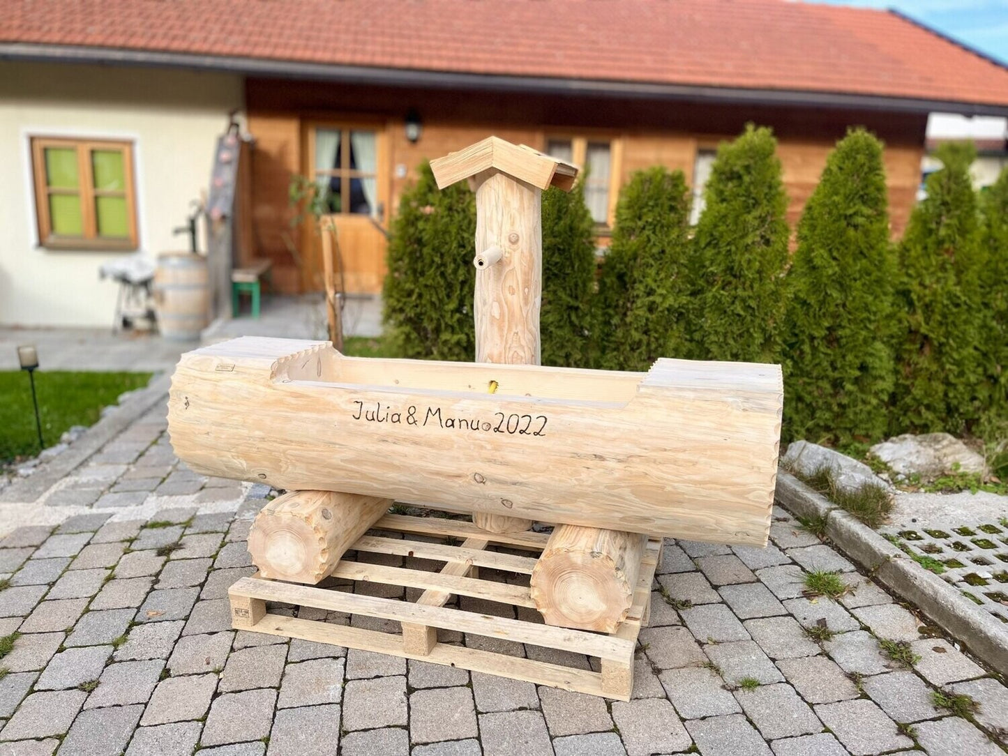 Holzbrunnen ,,Schliersberg" Holztrog Ränder abgeflacht aus Tannenholz | diverse Größen & Optionen