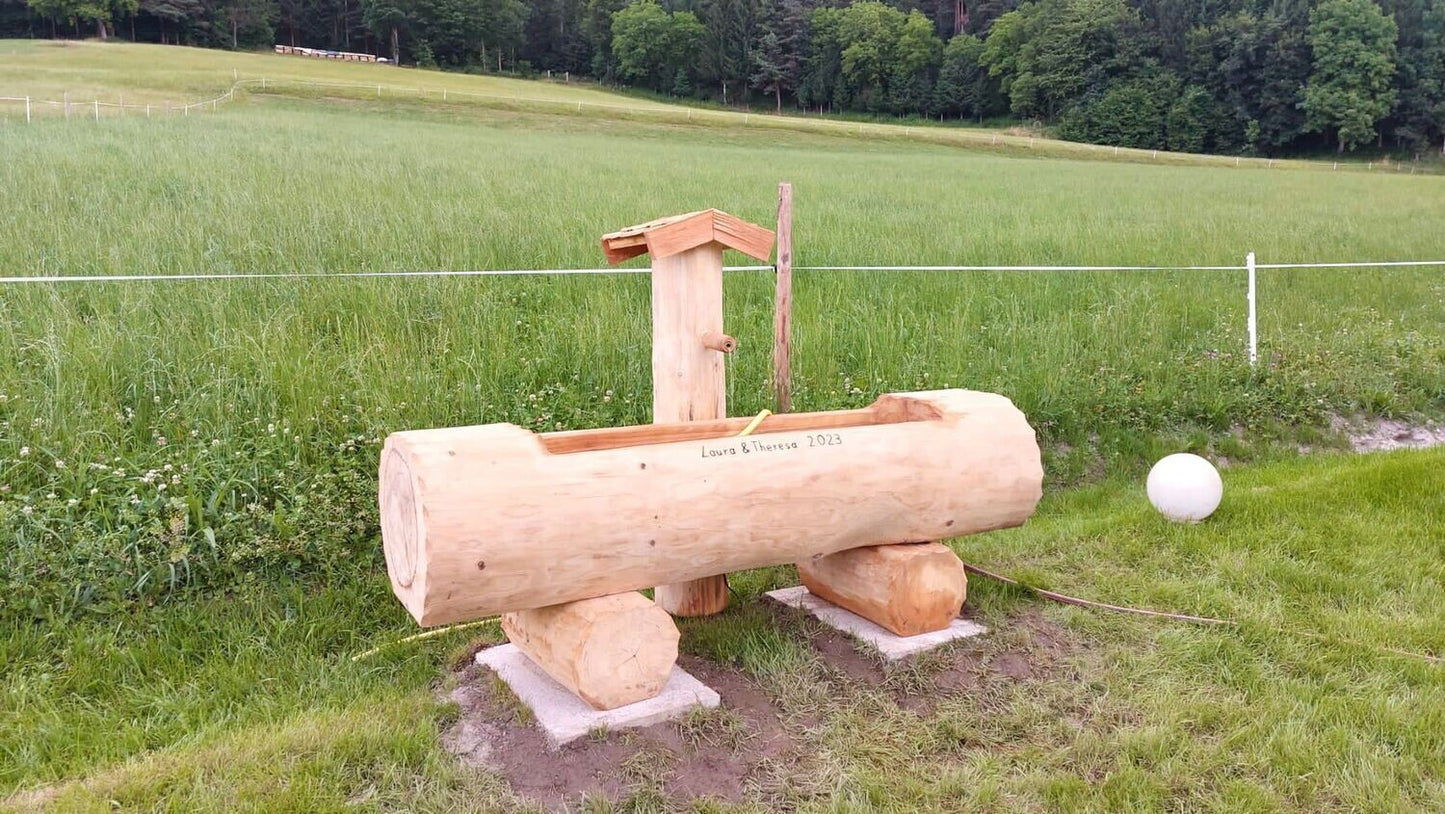 Holzbrunnen ,,Schliersberg" Holztrog Ränder abgeflacht aus Tannenholz | diverse Größen & Optionen