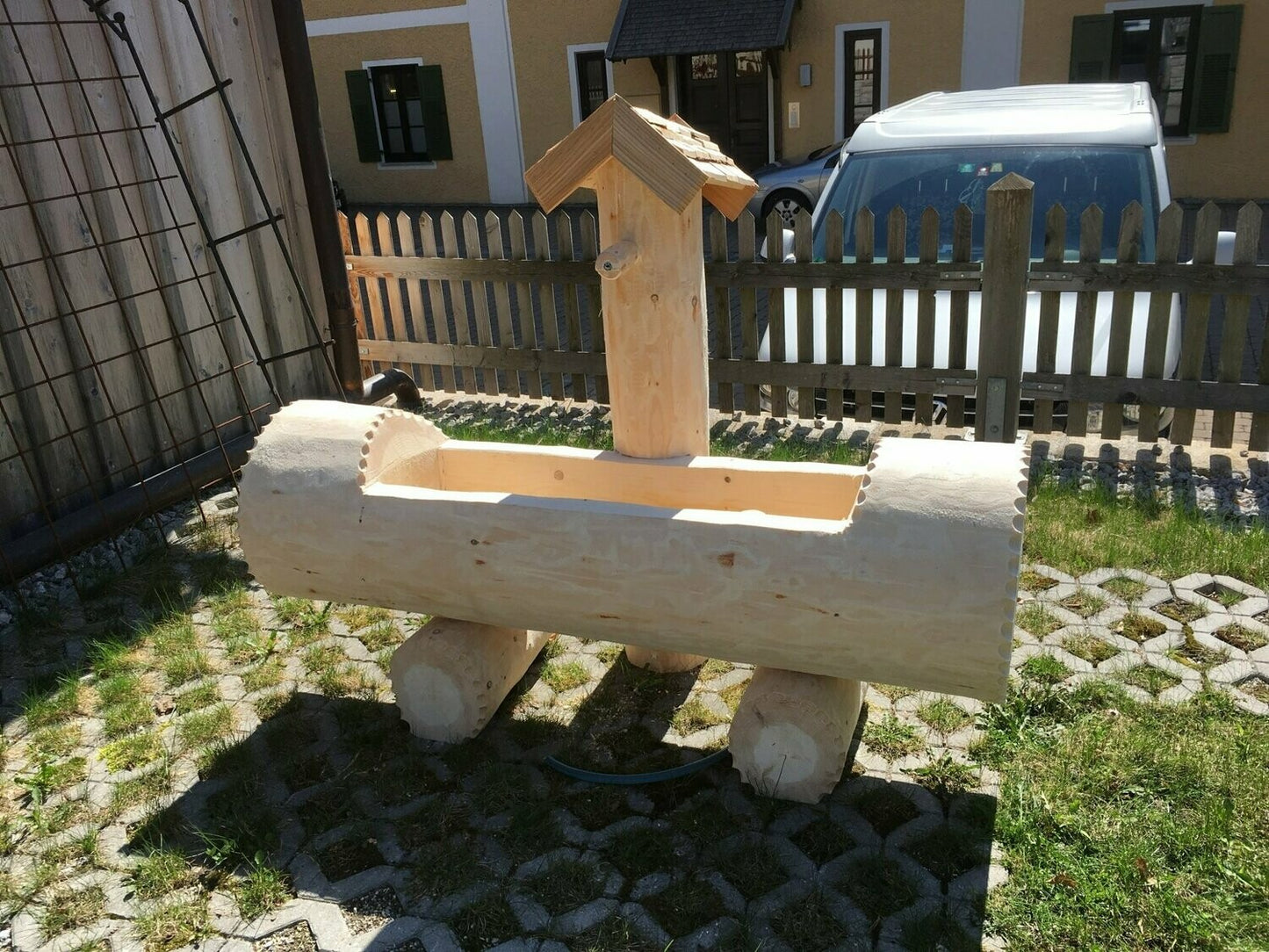 Holzbrunnen ,,Weinberg" Holztrog aus Tannenholz Ränder rund | diverse Größen & Optionen