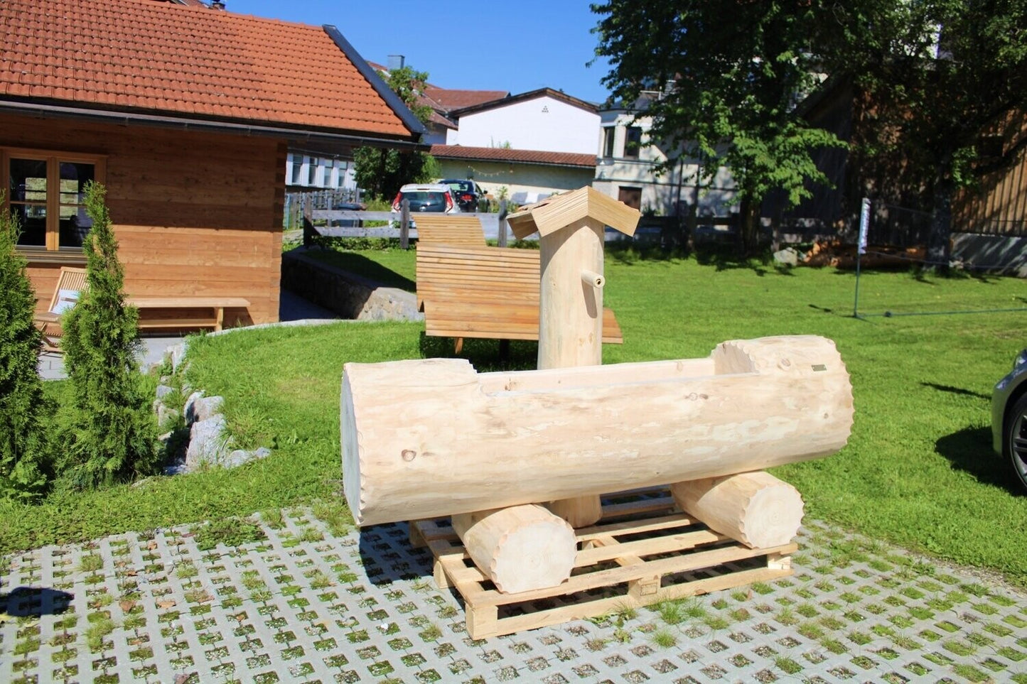 Holzbrunnen ,,Weinberg" Holztrog aus Tannenholz Ränder rund | diverse Größen & Optionen
