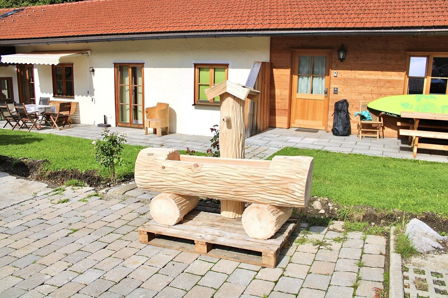 Holzbrunnen ,,Wilder Kaiser" Holztrog aus Tannenholz mit Struktur | diverse Größen & Optionen