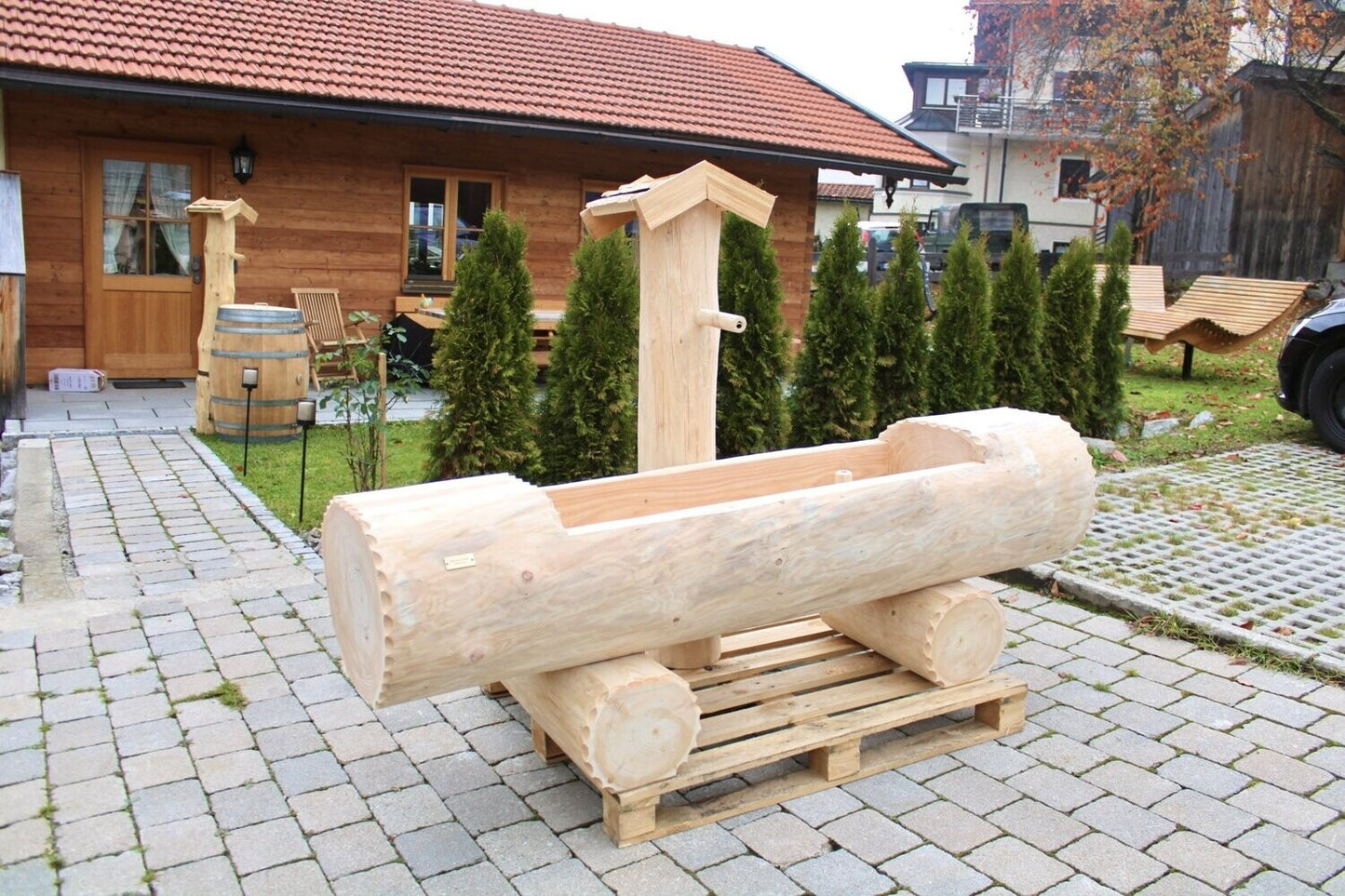 Holzbrunnen ,,Zugspitze" Baumstammbrunnen aus Lärchenholz | diverse Größen & Optionen