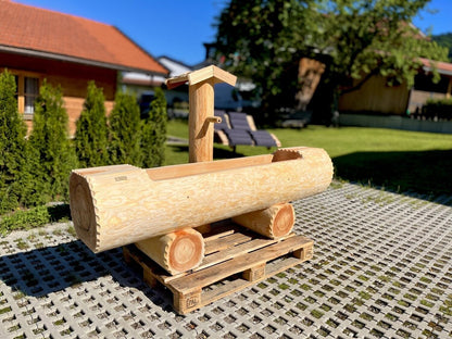 Holzbrunnen ,,Zugspitze" Baumstammbrunnen aus Lärchenholz | diverse Größen & Optionen