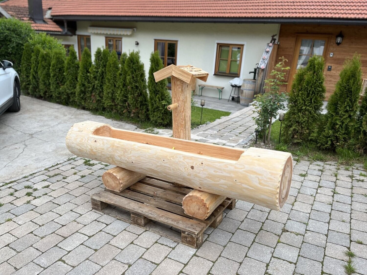 Holzbrunnen ,,Zugspitze" Baumstammbrunnen aus Lärchenholz | diverse Größen & Optionen