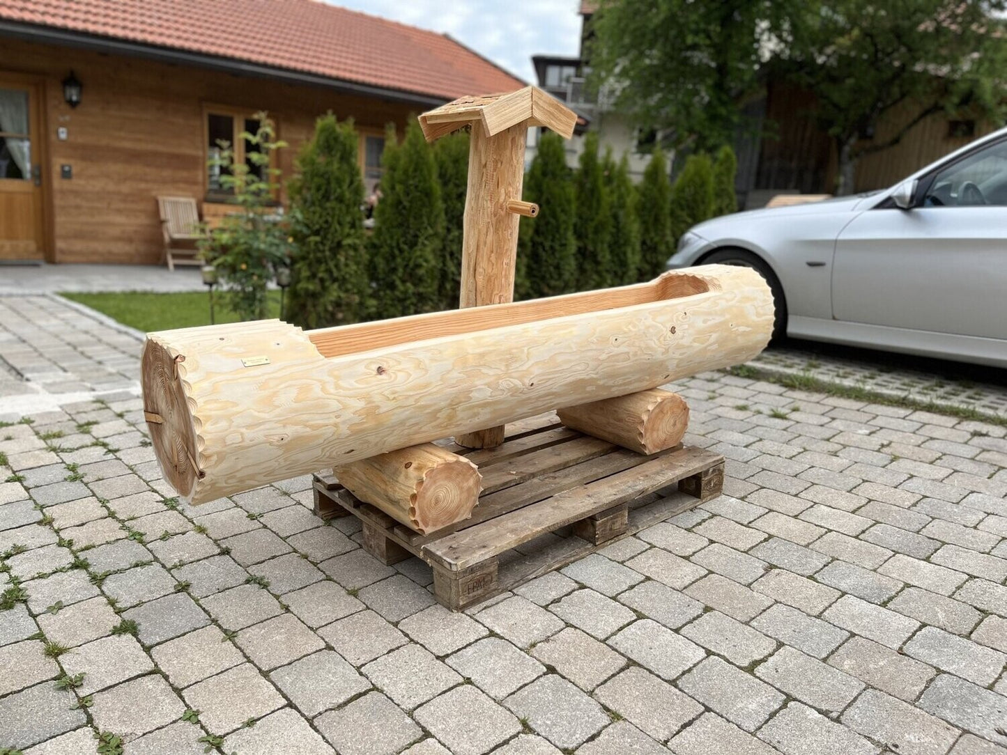 Holzbrunnen ,,Zugspitze" Baumstammbrunnen aus Lärchenholz | diverse Größen & Optionen