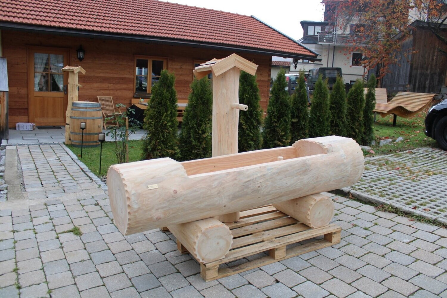 Holzbrunnen ,,Zugspitze" Baumstammbrunnen aus Lärchenholz | diverse Größen & Optionen