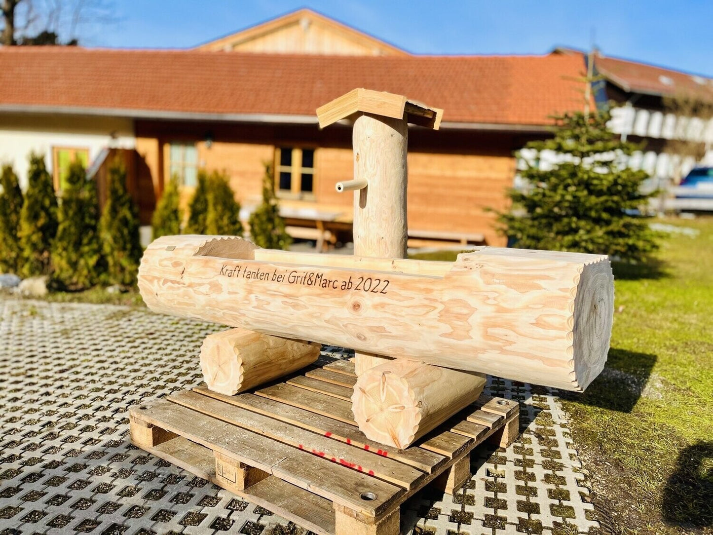 Holzbrunnen ,,Zugspitze" Baumstammbrunnen aus Lärchenholz | diverse Größen & Optionen