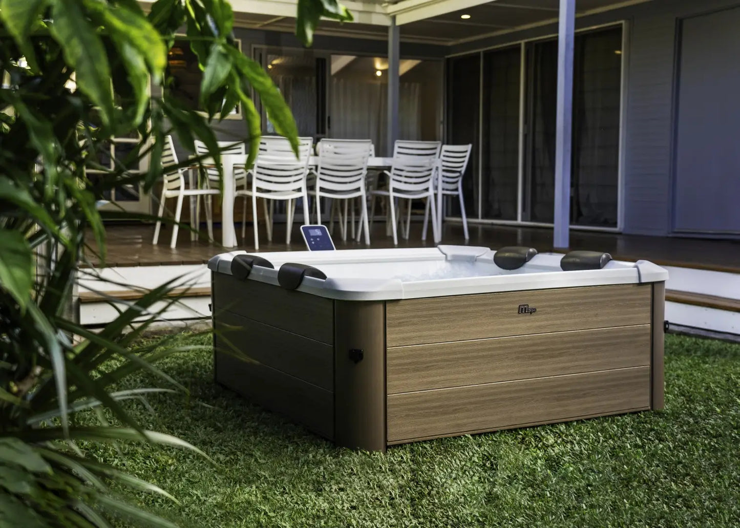 MSpa Whirlpool Oslo Amber Aero Plus 180x180x65cm F-AM063WAP