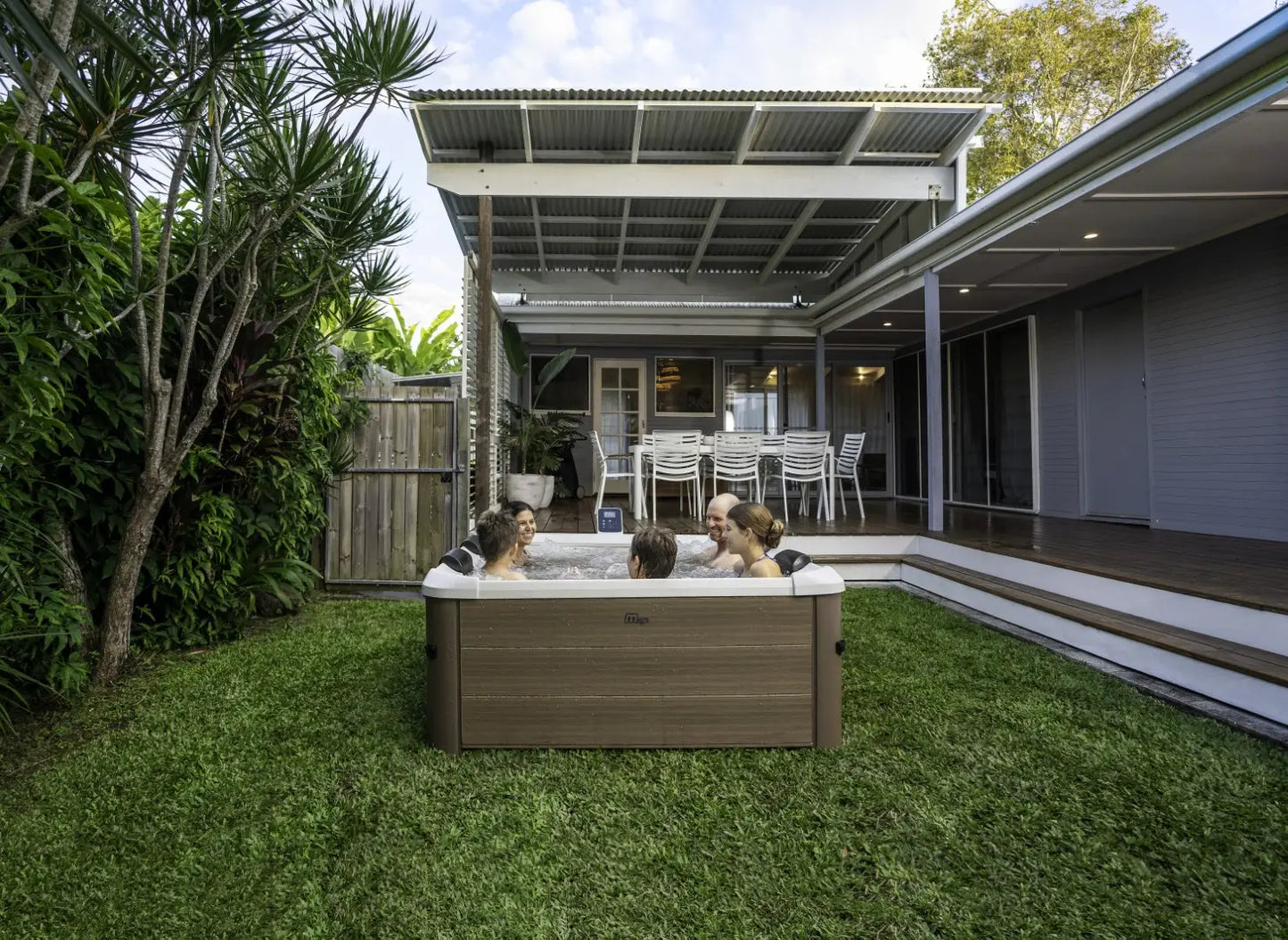 MSpa Whirlpool Oslo Amber Aero Plus 180x180x65cm F-AM063WAP